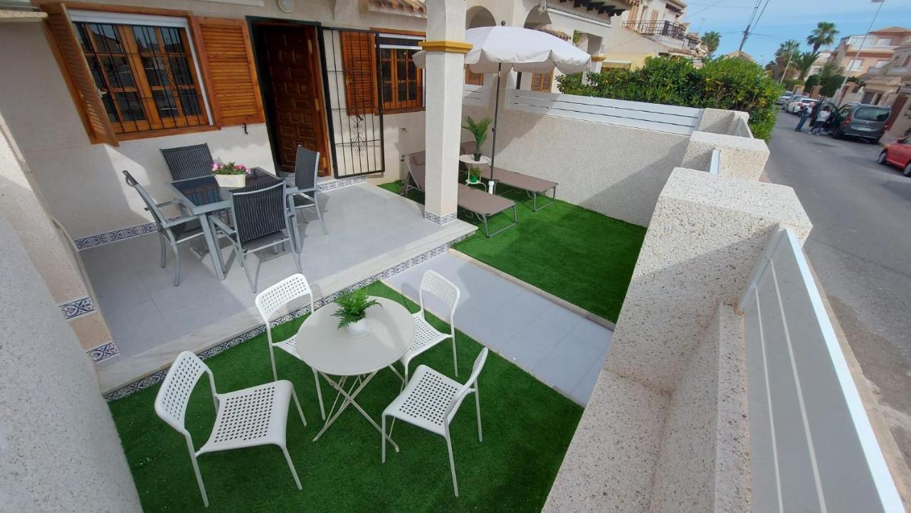 Вилла Casa Chloe, Urbanizacion Privada Торевьиа Экстерьер фото